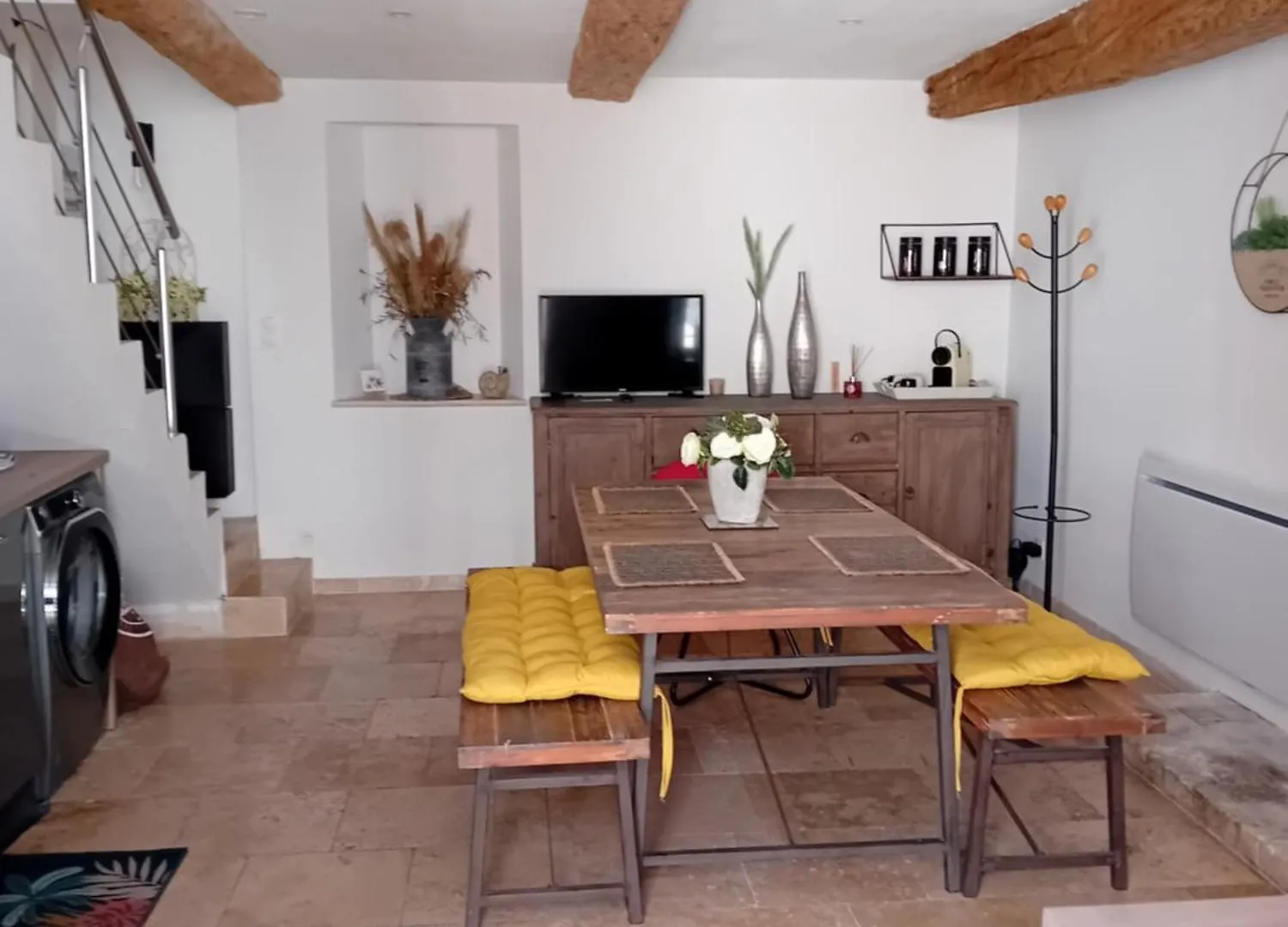 Maison De Village Entierement Renovee Avec Gout Sillans-la-Cascade